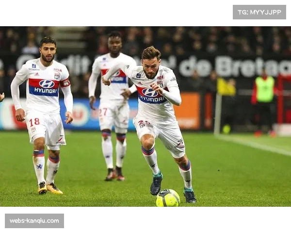 卢顿官方宣布主帅布卢姆菲尔德下课球队英甲战绩不佳仅列第十一