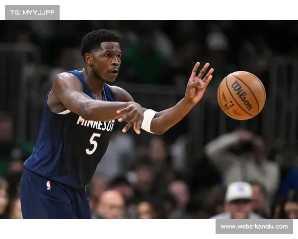 爱德华兹警告Shams:若得知我被交易,第一时间以我为中心告知我